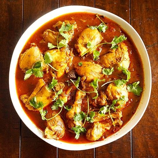CHICKEN CURRY