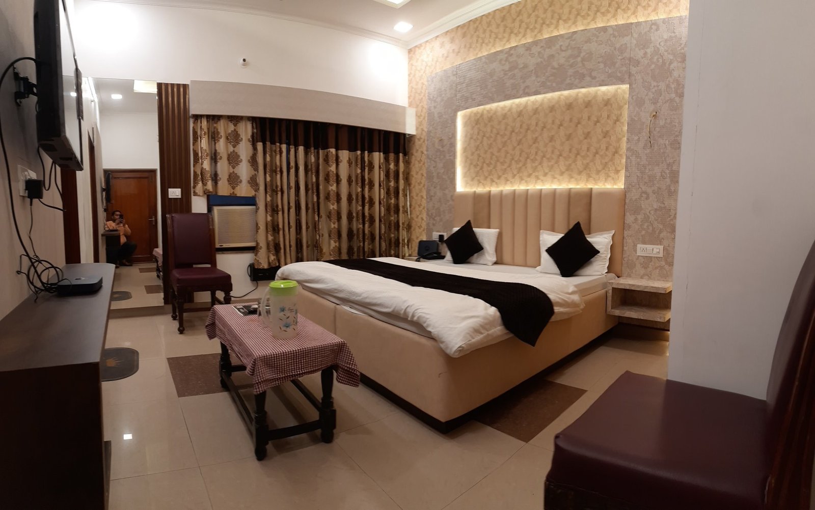 Executive  Room 